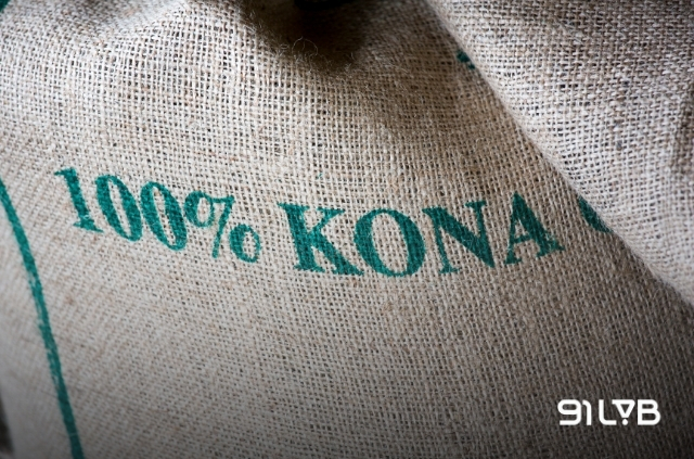 “100% Kona Coffee” mới thực sự mang đúng bản sắc và phong vị mà giới sành cà phê tìm kiếm.