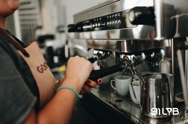Khám phá phong cách thưởng thức cà phê hiện đại với EspressoKhám phá phong cách thưởng thức cà phê hiện đại với Espresso
