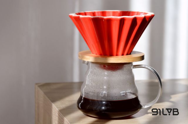 Nếu bạn yêu thích hương thơm của một vườn hoa hay trái cây, Pour Over chính là lựa chọn đáng thử nhất