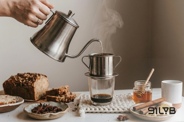 Cà phê mật ong kết hợp cùng một ít thảo mộc rất phù hợp trong những ngày lạnh