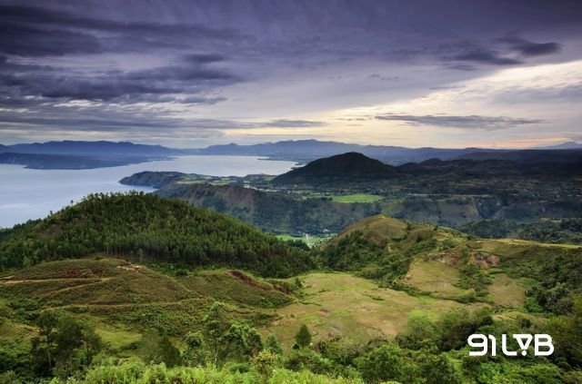 Tổng diện tích 1,9 triệu km² mang lại cho Indonesia một hệ sinh thái đa dạng
